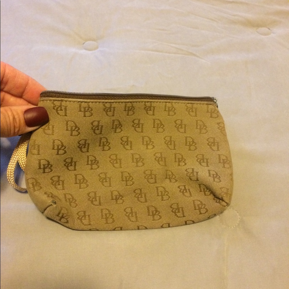 Dooney & Bourke - Picture 2 of 4